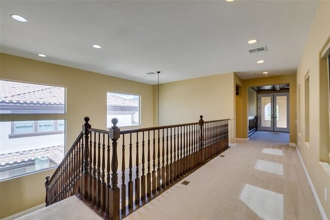 Building Photo - 2713 Cyrano St