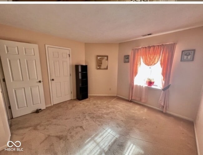 Building Photo - 1647 Justin Ave