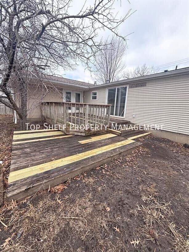 Building Photo - 510 S 4th St