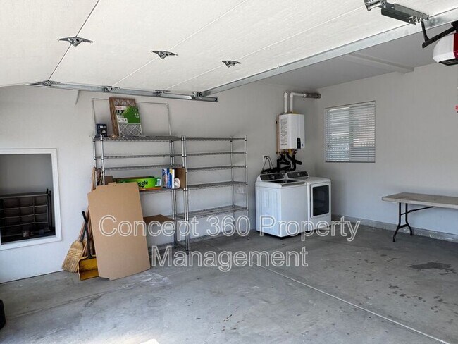 Building Photo - 1143 W 163rd St