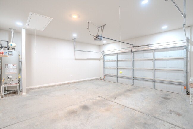 Building Photo - 14145 Lannister Ln