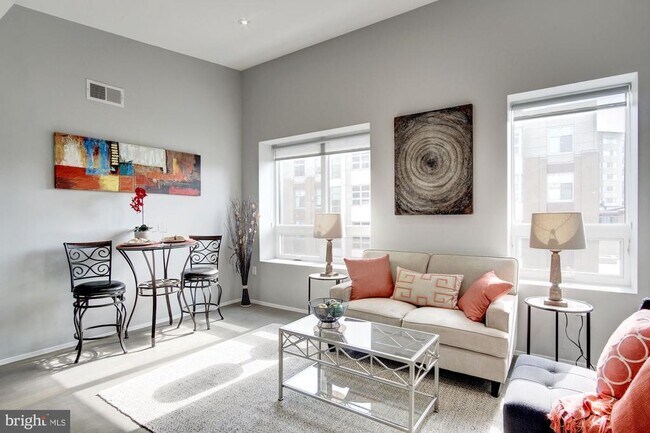 Building Photo - 2422 17th St NW