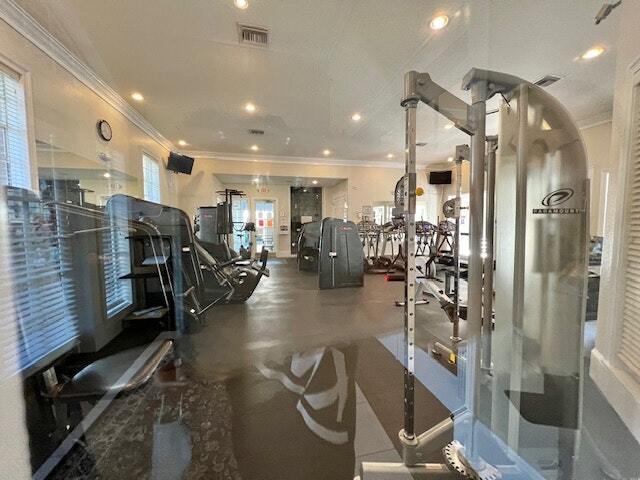 Building Photo - 8300 Elm Park Dr