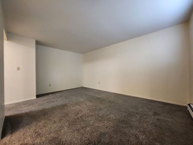Building Photo - 6632 Dublin Loop W