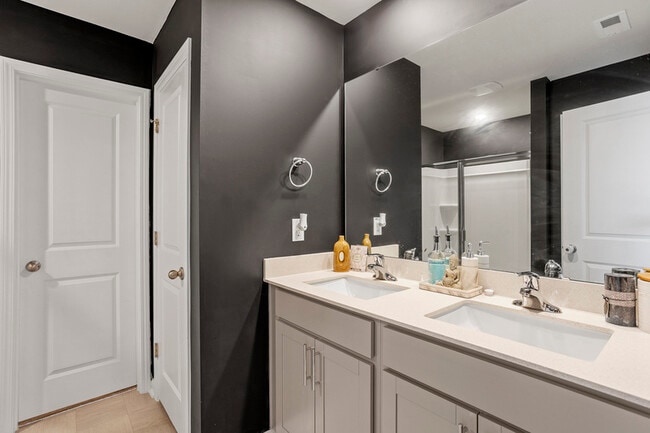 Building Photo - 68 Black Crk Dr