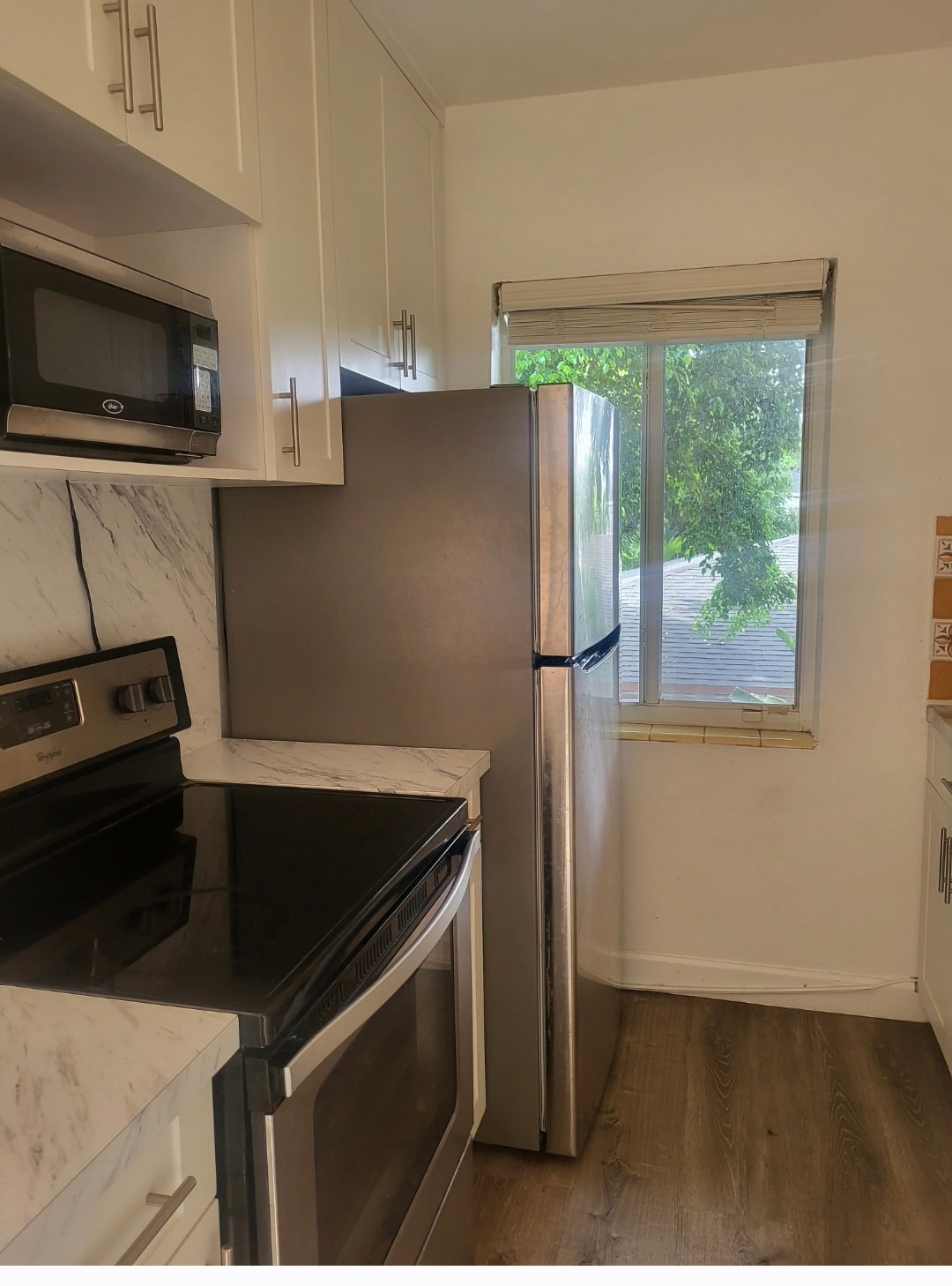 Building Photo - 1215 SW 13th Ave