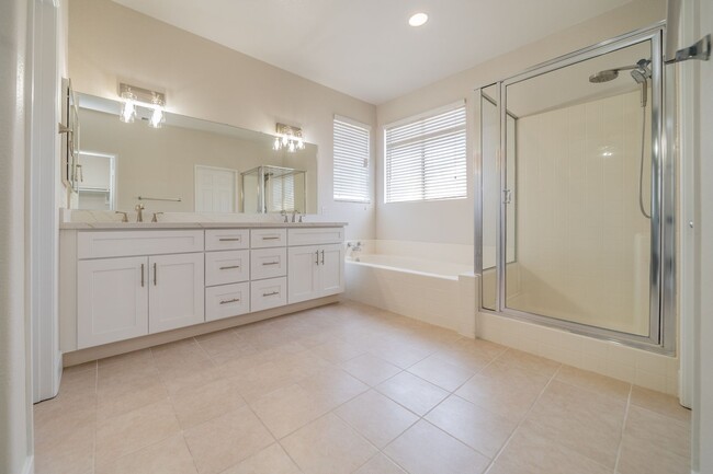Building Photo - Welcome to 40048 Malacca Way, Murrieta – Y...