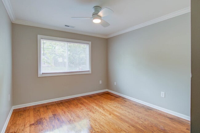 Building Photo - 1307 Bob White Dr