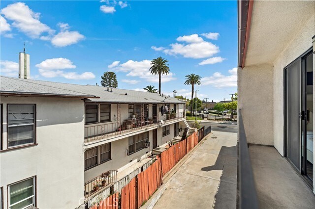 Building Photo - 131 S Atlantic Blvd