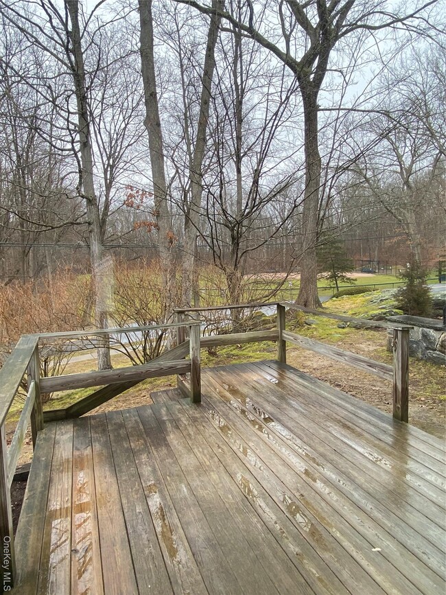 Building Photo - 11 Wildwood Rd