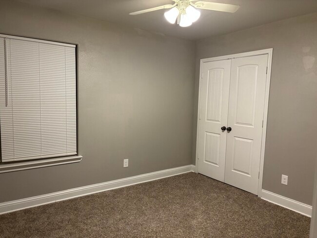 Building Photo - 5534 111th St