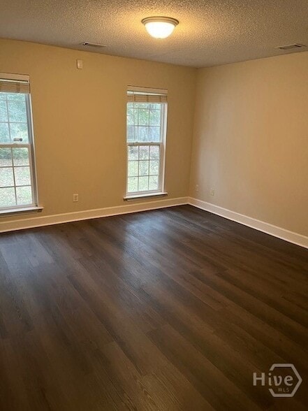 Building Photo - 5 Iron Horse Spur