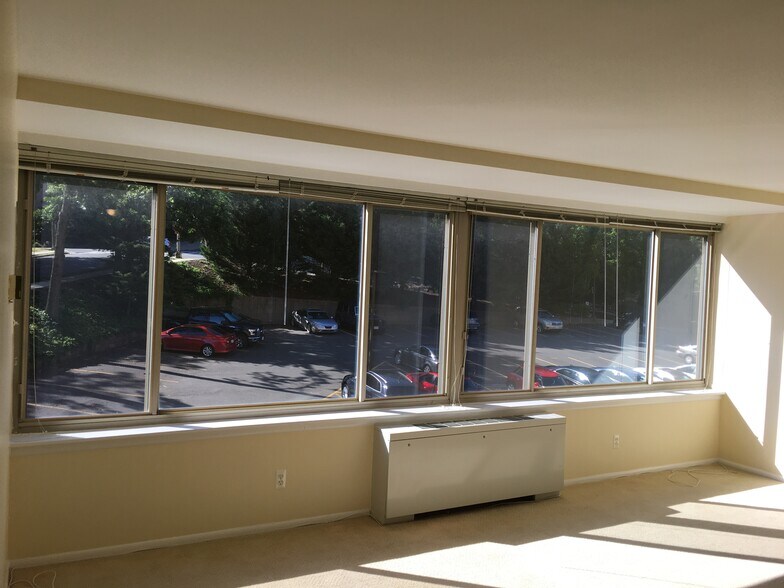 Primary Photo - 1210 N Taft St