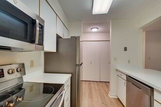 Building Photo - Spacious 2BR / 2BA First-Floor Condo with Balcony & Amenities at Rosemary Ridge