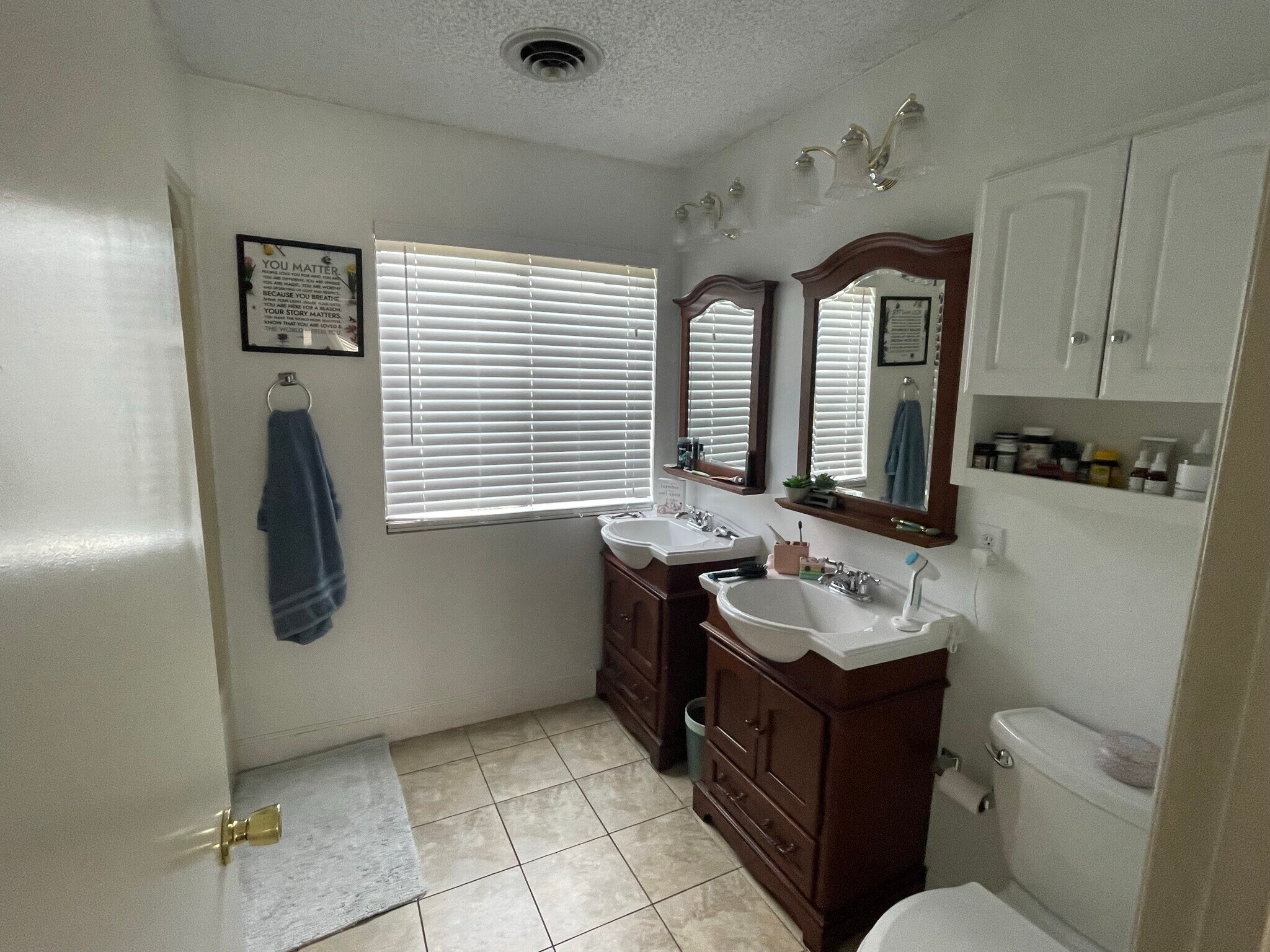 Building Photo - 2425 Cypress Ct