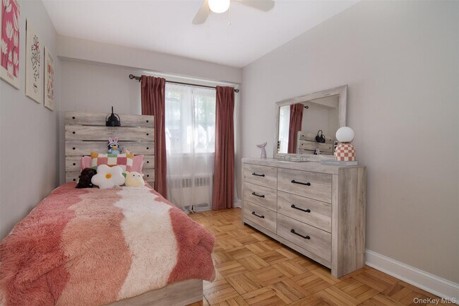 Building Photo - 140 N Broadway