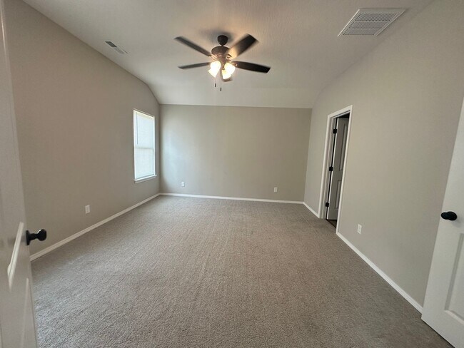 Building Photo - 3 bed 2 bath in Marshfield