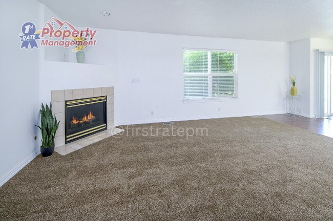 Building Photo - 1923 N Tyra Ave