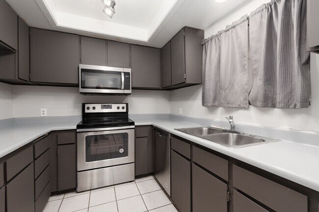 Building Photo - 1676 Jupiter Ct