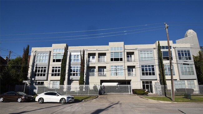 Building Photo - 207 Pierce St