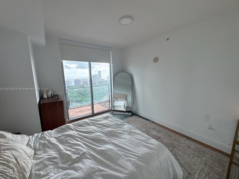 Building Photo - 79 SW 12th St