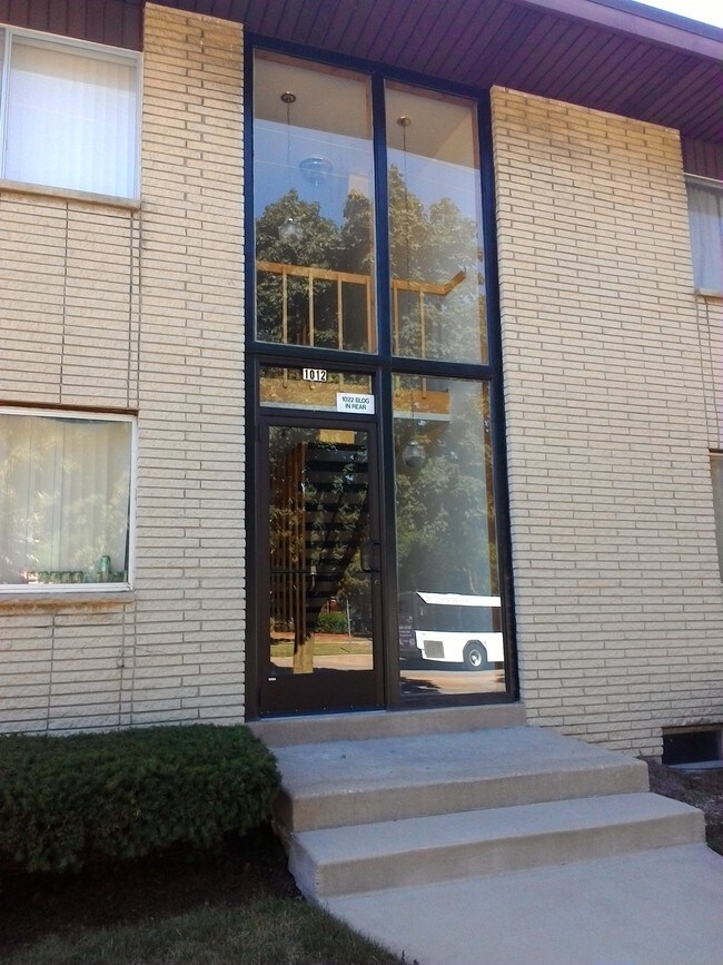 Building Photo - 1012 Delafield St