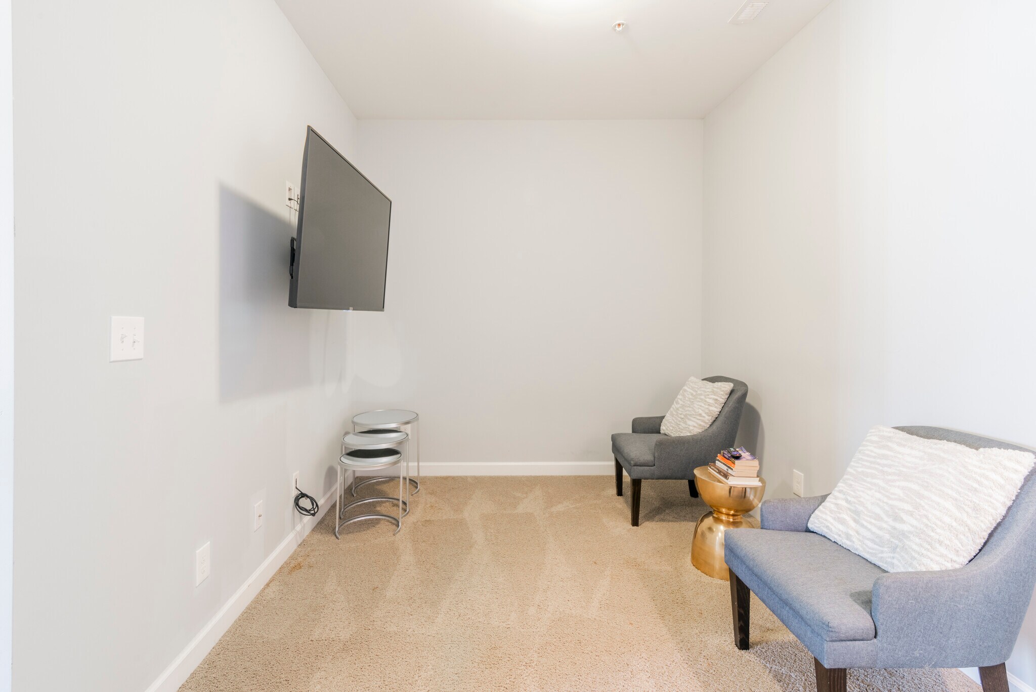 upstairs loft area - 15403 Barossa Valley St