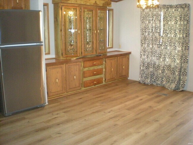 Building Photo - 12725 Clay St