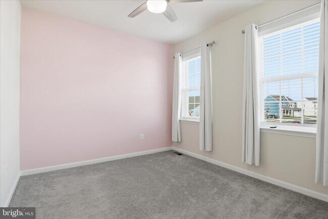 Building Photo - 889 Barksdale Dr