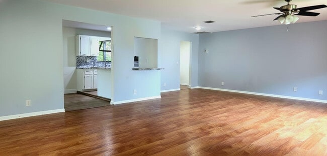 Building Photo - 10188 SW 53rd Ct