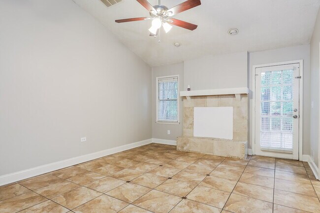 Building Photo - 1019 River Stone Ct