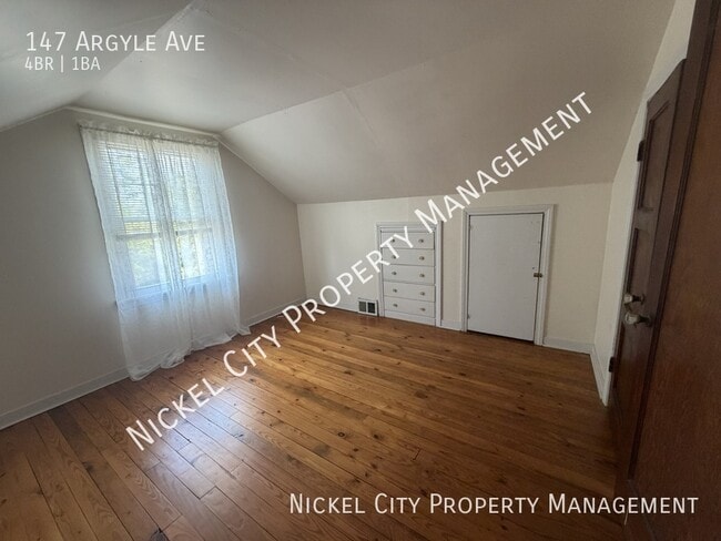 Building Photo - 147 Argyle Ave