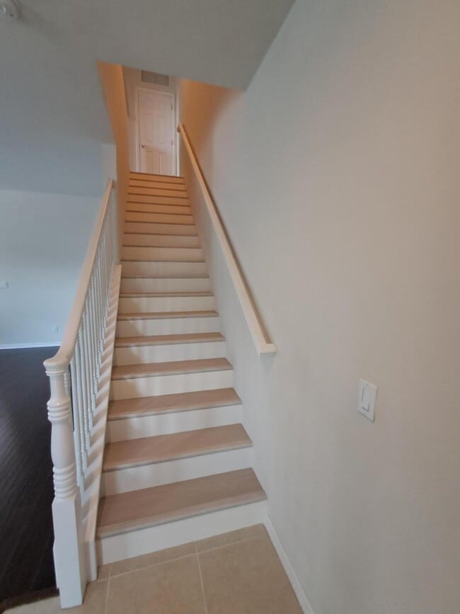 Building Photo - 3254 S Caroline Dr