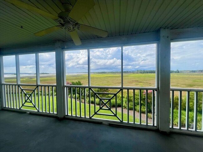 Building Photo - Sunset Heaven! Hard to Find Turtle Cay Riv...