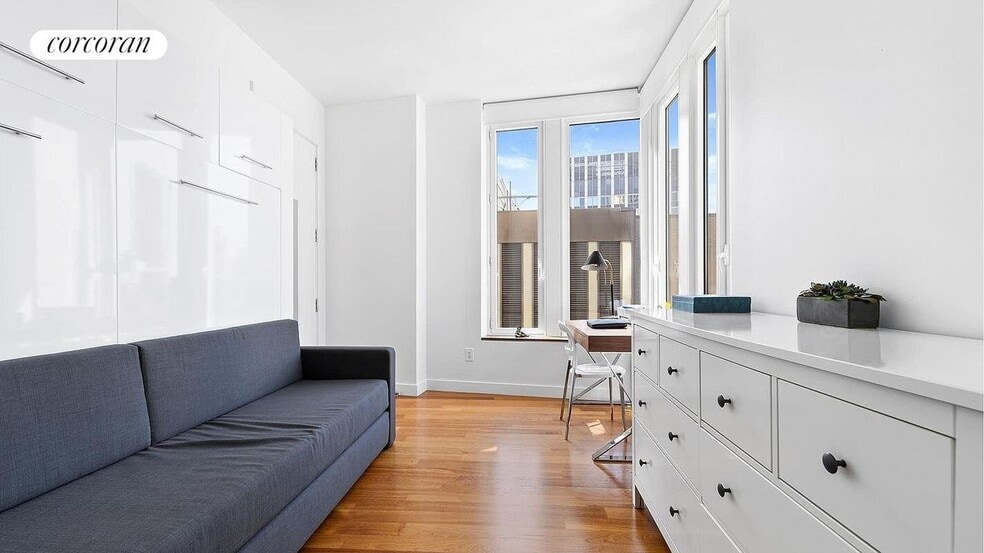 Building Photo - 15 S William St