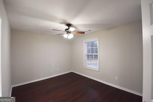 Building Photo - 125 Centennial Dr