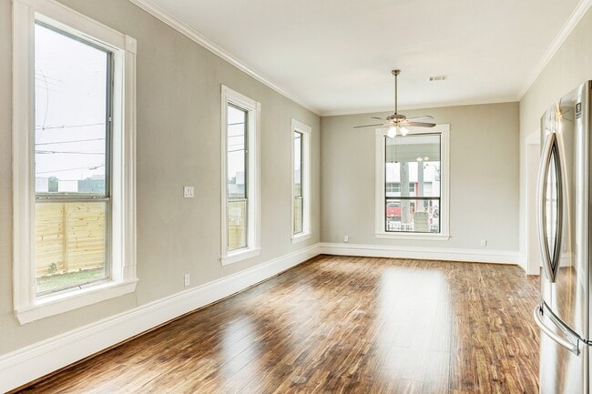 Building Photo - 2721 Engelke St