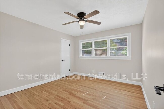 Building Photo - 106 Keloy St