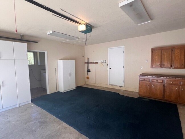 Building Photo - New Price!  COUNTRY LIVING AT ITS BEST