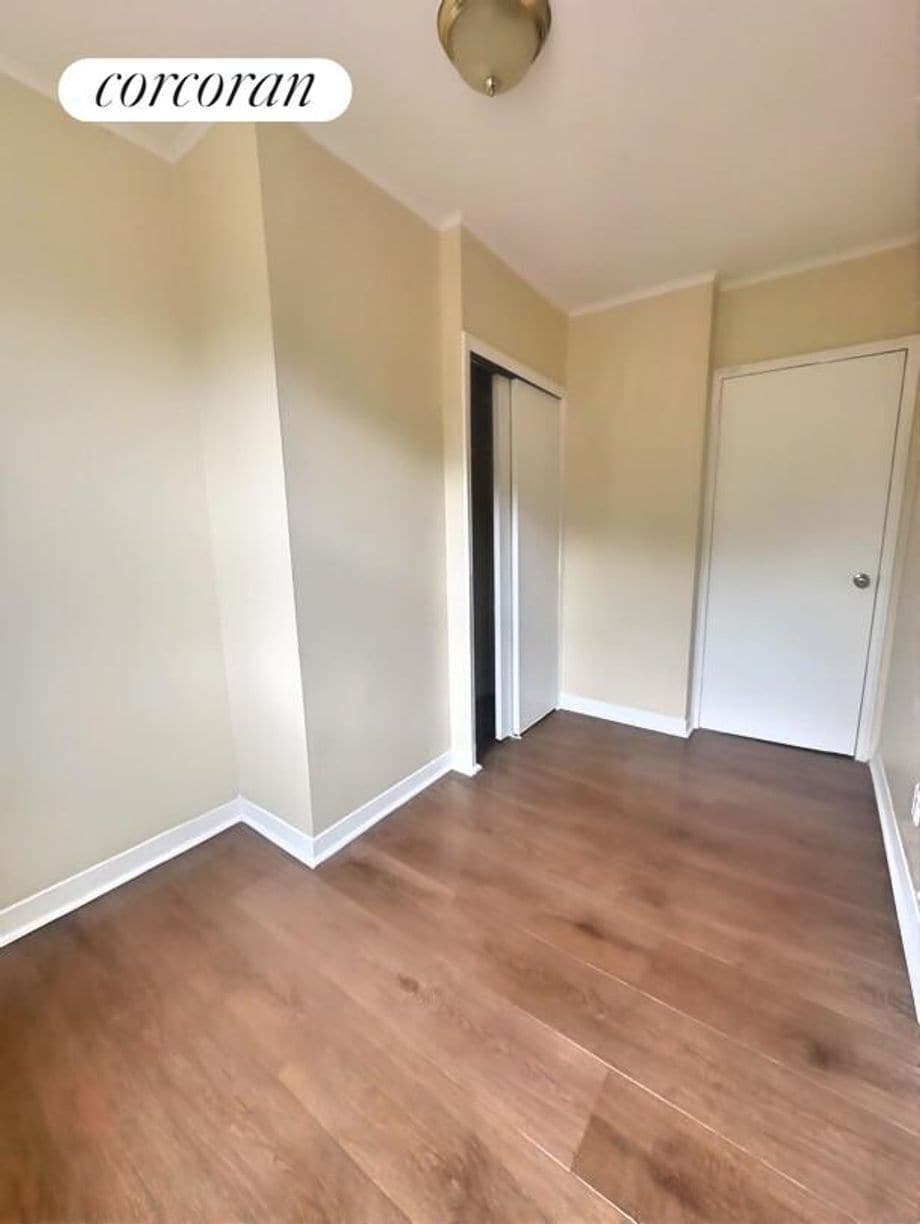 Building Photo - 65 Conklin Ave