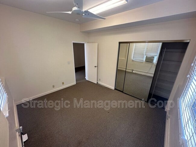 Building Photo - 3717 Manini Way