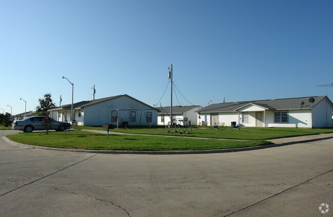 Building Photo - Devonshire Apartments