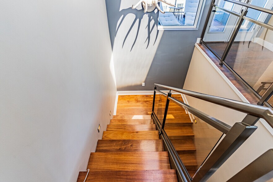 Stairwell - 408 W Juniper St
