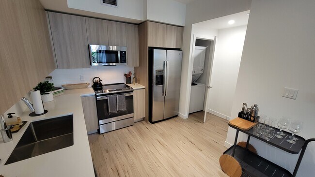 Building Photo - 7095 W 5th Ct