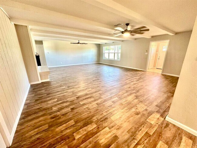 Building Photo - Newly Remodeled 4/2 Home in Atlanta, Texas