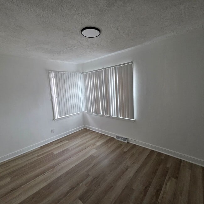 Building Photo - Perfect For You!!!!