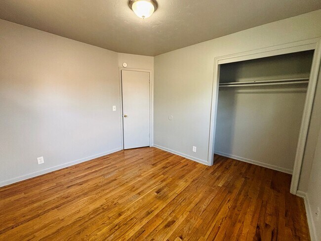 Building Photo - 4686 Kansas Ave