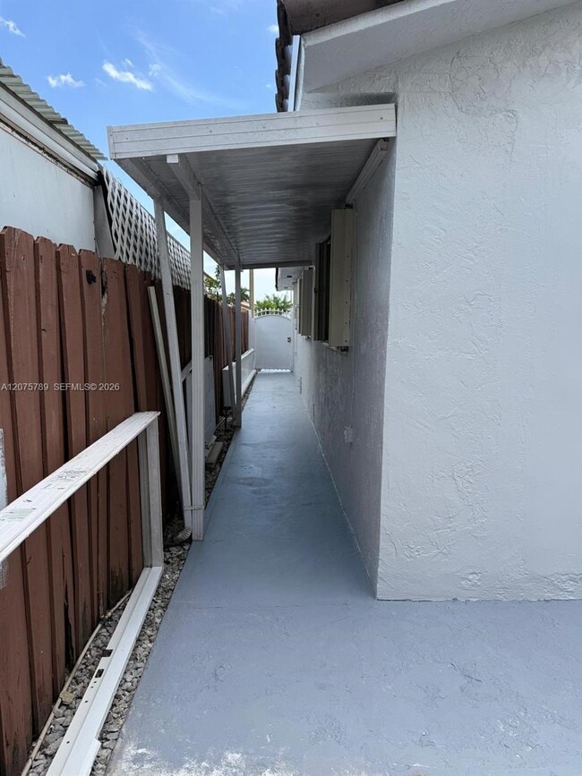 Building Photo - 2775 W 71st Pl