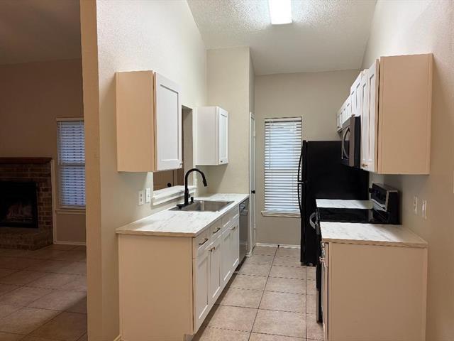 Building Photo - 610 Canterbury St