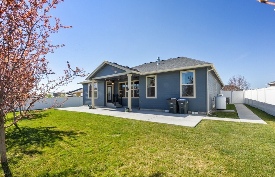 Building Photo - 4609 Junco St